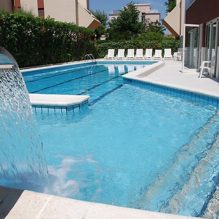 Noha Suite Hotel Riccione Eksteriør billede