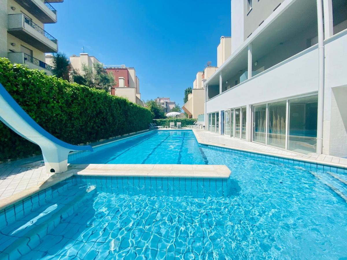 Noha Suite Hotel Riccione Eksteriør billede