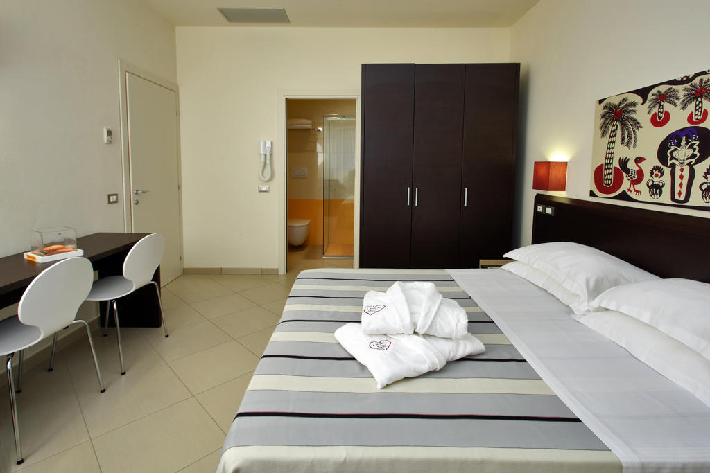 Noha Suite Hotel Riccione Eksteriør billede