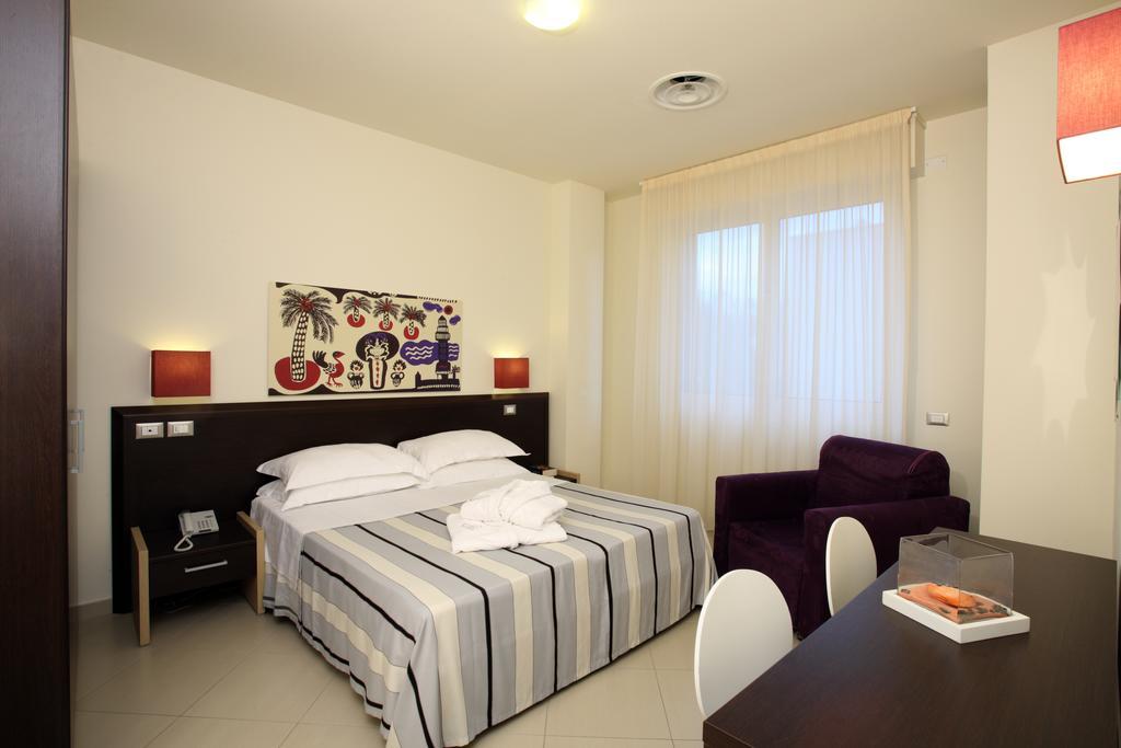 Noha Suite Hotel Riccione Eksteriør billede